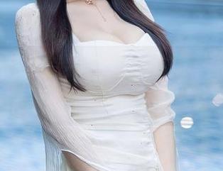 秀人网 - 夏诗雯Sally的白裙大揭秘：网盘满载合集等你下载！