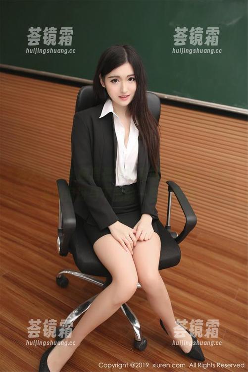 秀人网-杨晨晨 秀人网 - 当杨晨晨穿着花嫁出镜时,分享我的惊讶与不屑的一脸儿黑线!