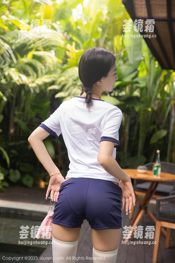 秀人网-果果Nikki 秀人网 - 你没见过的果果Nikki双马尾,原图直接出炉!图包里的小细节真让人心醉。