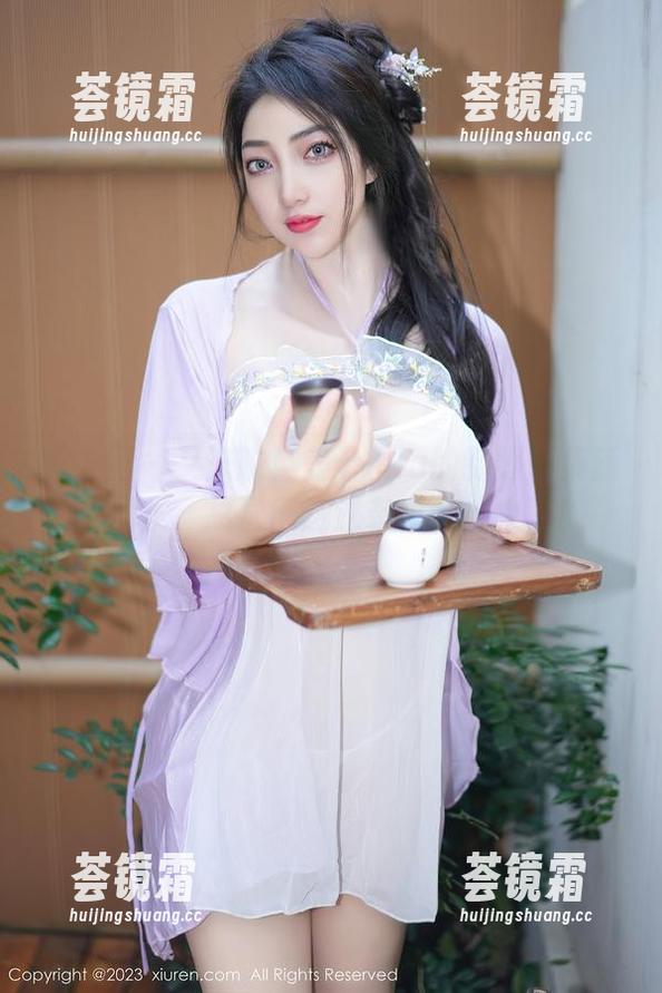 秀人网 - 又来啦！美七mia的制服图集新鲜出炉，总觉得这逆袭模式该火了！