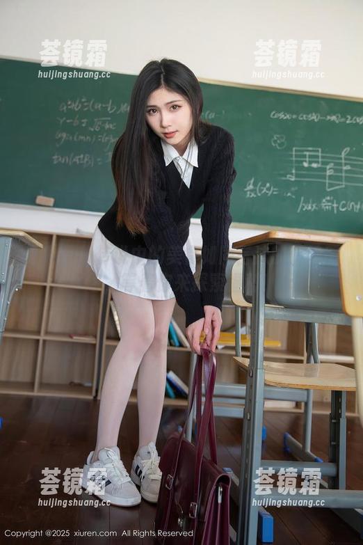 秀人网-言沫 秀人网 - 传说中的美食如同言沫的厨娘图包,等着你来探索福利!