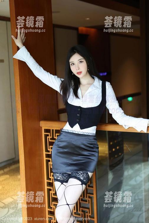 秀人网-赵惟依coco 秀人网 - 原图里的每一缕蕾丝都在跟我wink,似乎在说:小心,赵惟依coco即将令人上头!