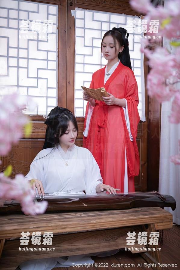 秀人网-金幼汐Vivian 秀人网 - 牛仔裤在金幼汐Vivian的写真中变得如此平常却又不同,估计每个人都能找到自己的那条吧