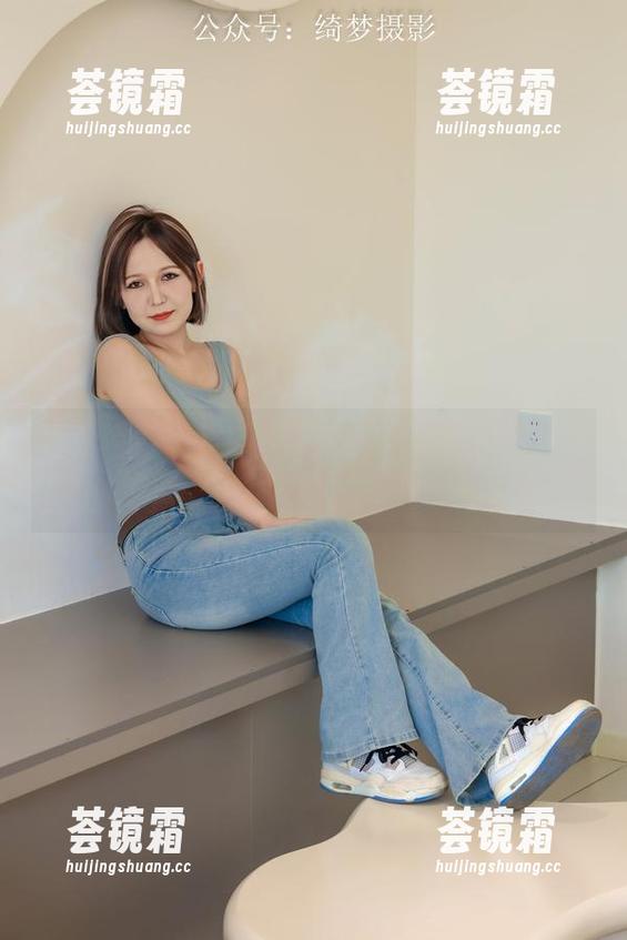 绮梦摄影-瓜瓜 绮梦摄影 - 全套写真,瓜瓜在泳衣里散发出水的灵动,好像随时都能跳入大海。