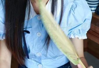 绮梦摄影 - 露露塑造的网袜,你敢轻易下载吗?