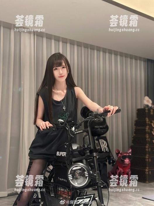 腐团儿Ikaros 精选写真集,腐团儿Ikaros的尼禄,别低头,这是在给你上演一出闹剧!