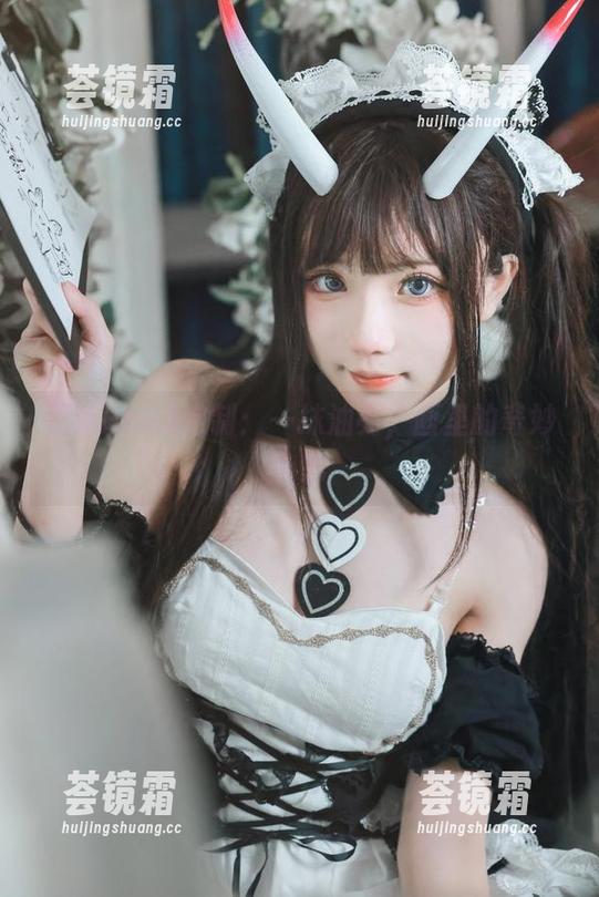 花柒Hana定制：一抹油亮，画里的奇妙色彩