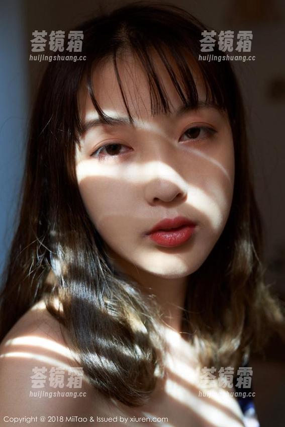 蜜桃社-吴凯莉Kelly 蜜桃社 - 吴凯莉Kelly的双马尾——原图里的绅士风,图册外的少女心,矛盾得恰到好处。