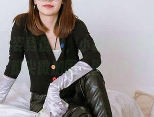 袜啵啵 - 姿势挺好,小甜豆的薄肉丝更新,脚尖微加固,图片参见!