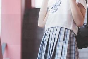 西呱呀呀呀的制服图集:在职场穿得像模特,在家穿得像床单!