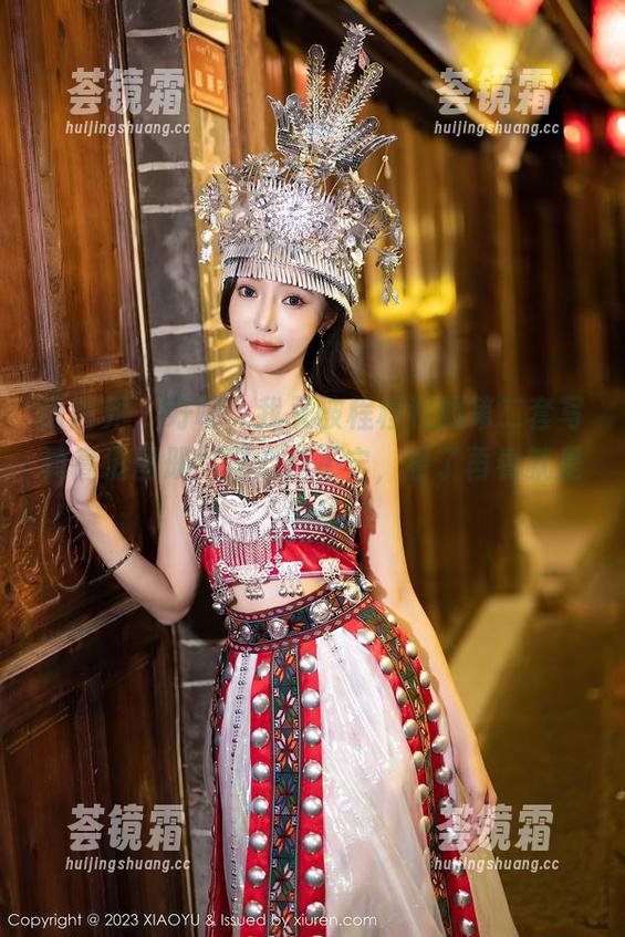 语画界-程程程 语画界 - 好吧,我又被程程程的第二套写真高清图册搞得心神不宁,看了再看就是沉迷