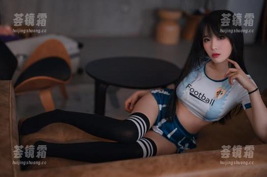 轩萧学姐 “豹纹不足”——轩萧学姐的写真集更新引发狩猎热潮!
