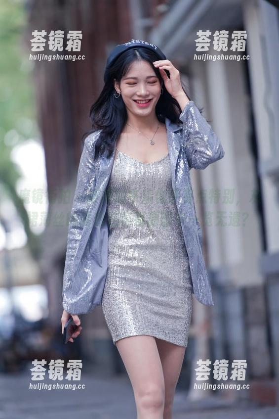魔镜街拍-婷婷 魔镜街拍 - 婷婷的午后似乎有点特别,灰裙薄丝的诱惑在高清原图中一览无遗?